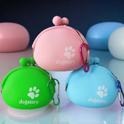 Convenient Silicone Pet Snack Bag: Keep Treats Handy