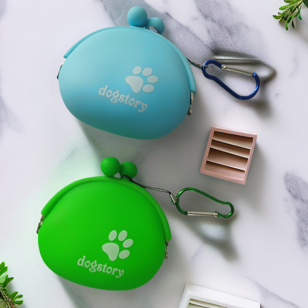 Convenient Silicone Pet Snack Bag: Keep Treats Handy