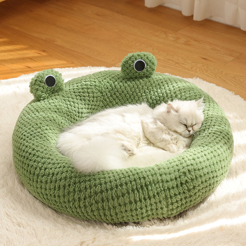 Frog-Shaped Pet Bed - Cozy Retreat for Your Beloved Companion